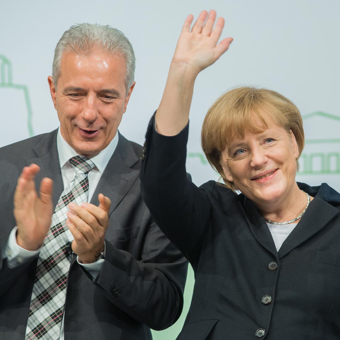 Angela Elis mit Persönlichkeiten aus Politik und Gesellschaft